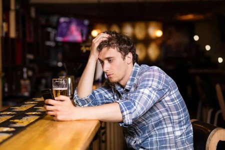 о симптомах и признаках алкоголизма и лечении последствий  